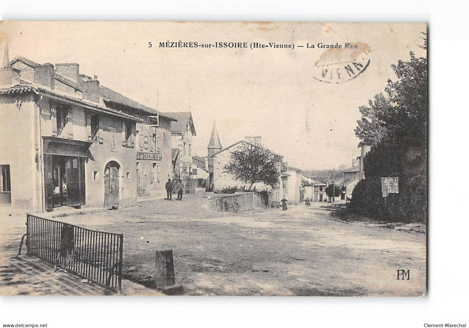 MEZIERES SUR ISSOIRE - La Grande Rue - Très Bon état - Meziere Sur Issoire