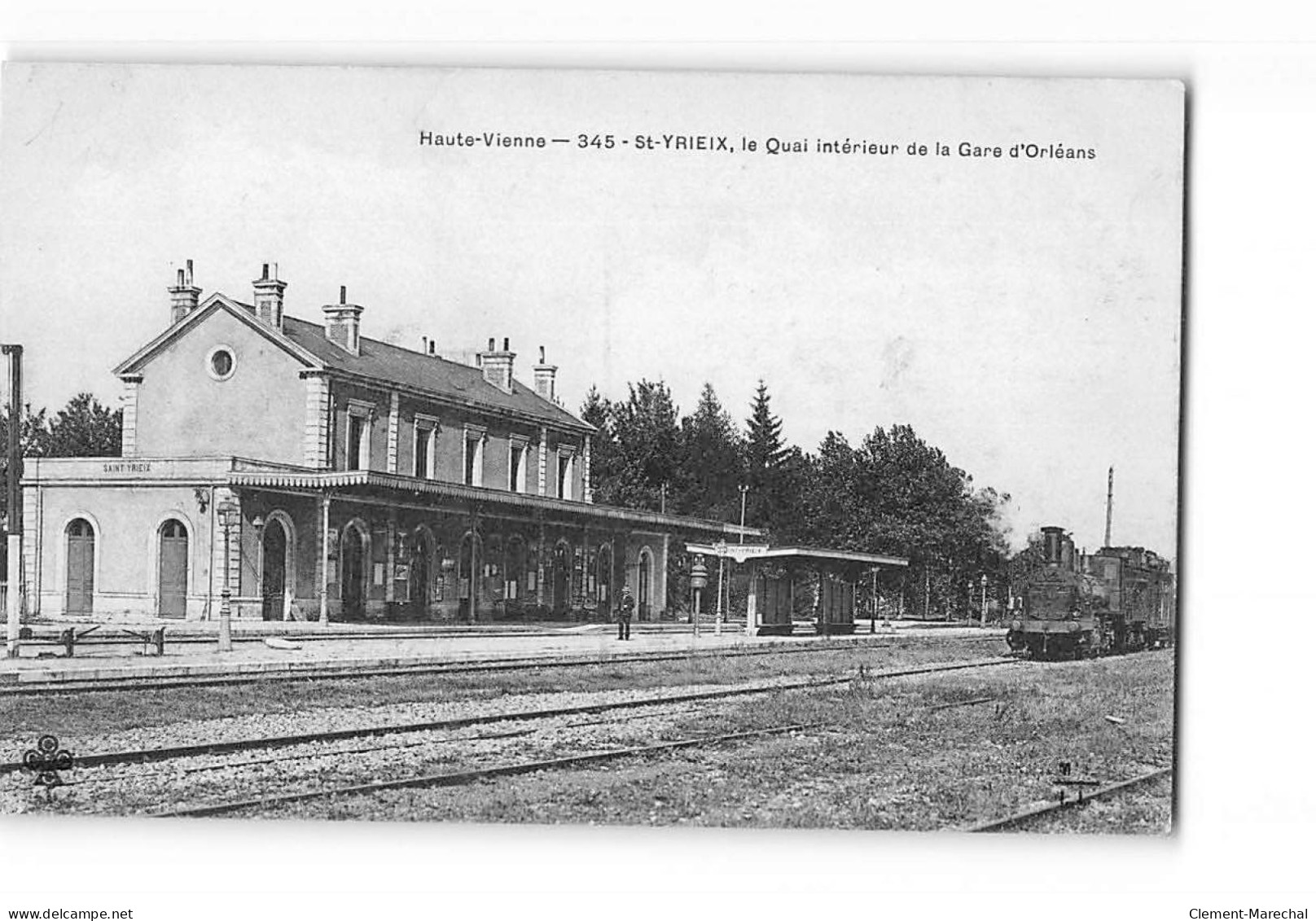 SAINT YRIEIX - Le Quai Intérieur De La Gare D'Orléans - Très Bon état - Saint Yrieix La Perche
