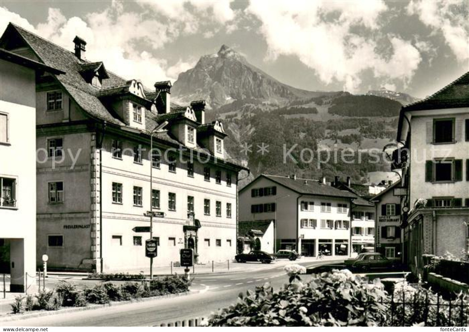 13747027 Naefels Dorfplatz M. Freulerpalast Naefels - Sonstige & Ohne Zuordnung