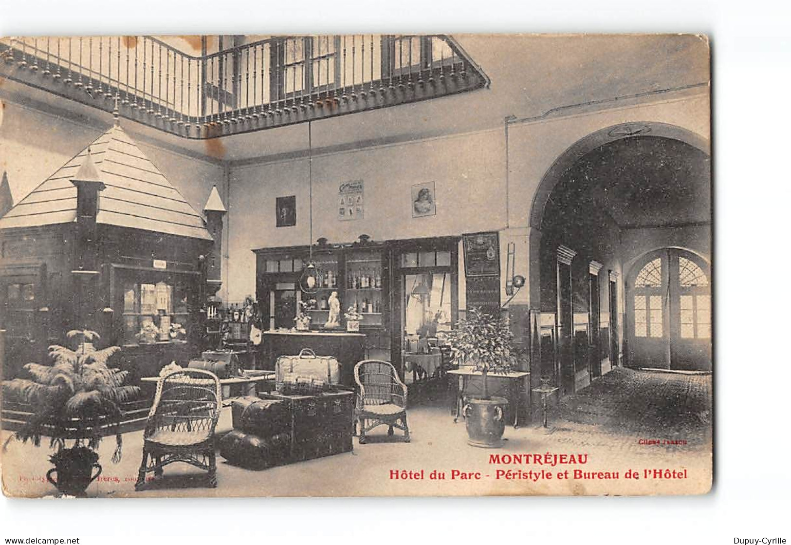 MONTREJEAU - Hôtel Du Parc - Péristyle Et Bureau De L'Hôtel - état - Montréjeau