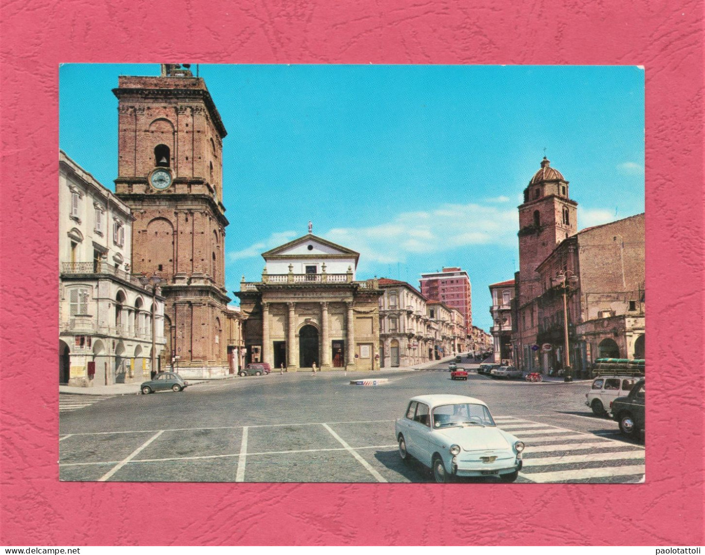 Lanciano. Piazza Plebiscito- Stadard Size, Back Divided, Ed.Trimboli. Cancelled And Mailed To Barletta On 18.8.1968. - Altri & Non Classificati