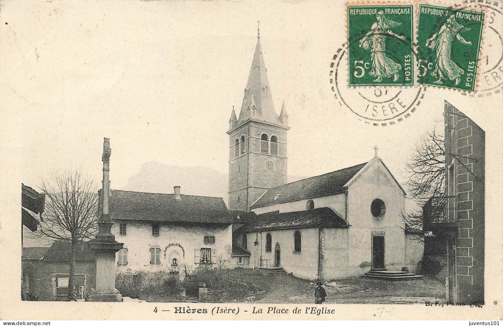 CPA Hières-La Place De L'église-4-Timbre     L2910 - Andere & Zonder Classificatie