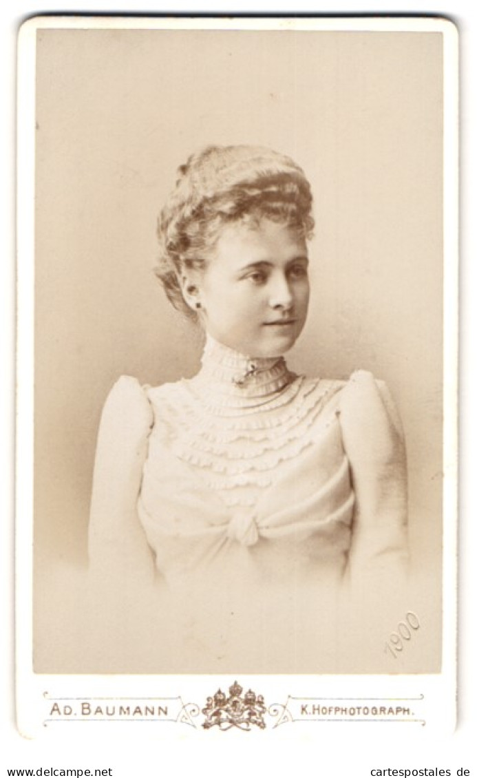 Fotografie Ad. Baumann, München, Residenzstrasse 12, Hübsche Dame Mit Blonden Haaren  - Anonymous Persons