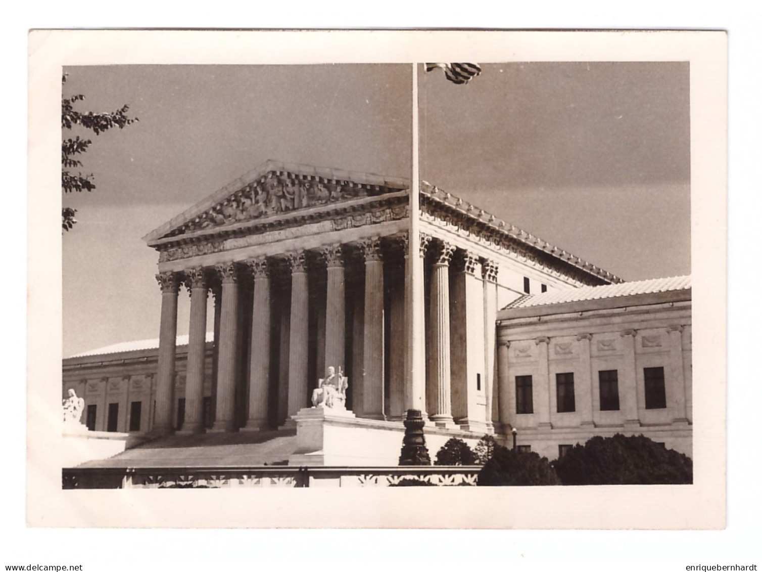 UNITED STATES // WASHINGTON D. C. // UNITED STATES SUPREME COURT BUILDING - Unclassified