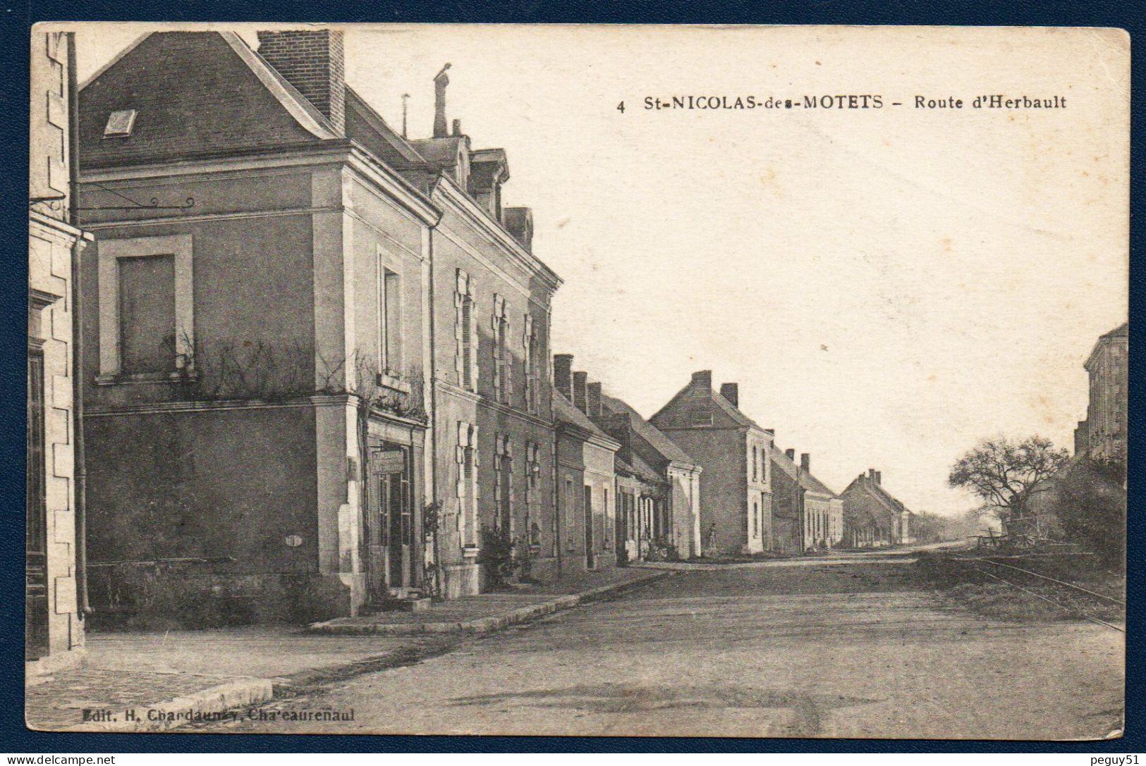 37. Environs D'Amboise. St. Nicolas -des-Motets. Route D' Herbault. Bureau De Tabac, Presse (Le Matin). 1917 - Amboise