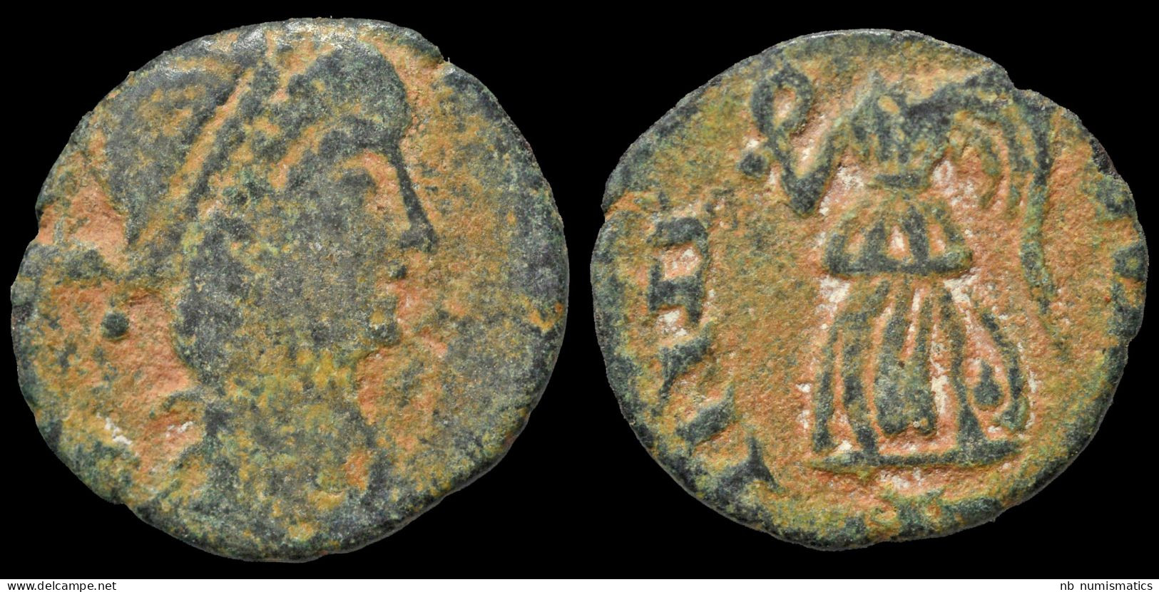 Valentinian III AE2 Victory Standing Facing - La Caduta Dell'Impero Romano (363 / 476)