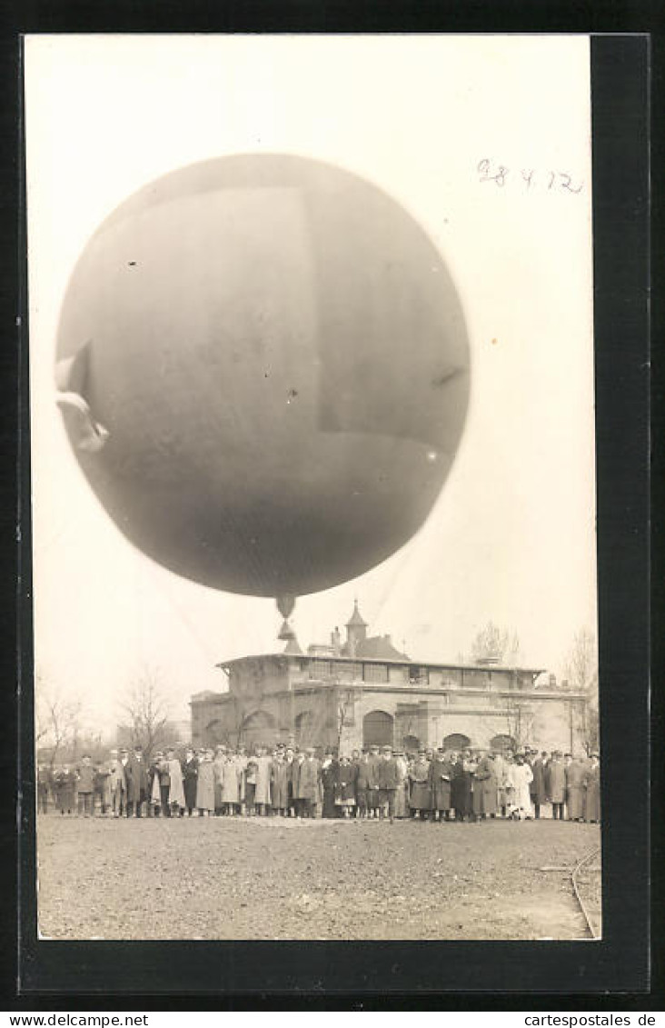 Foto-AK Ballon Mit Zuschauern  - Fesselballons