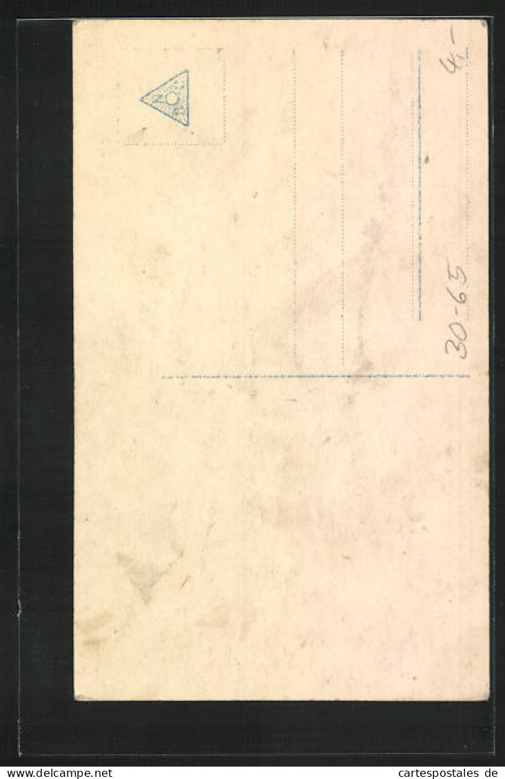 AK Geburtstagsglückwünsche, Mädchen Mit Blumenstrauss Und Feldpostbrief  - Weltkrieg 1914-18