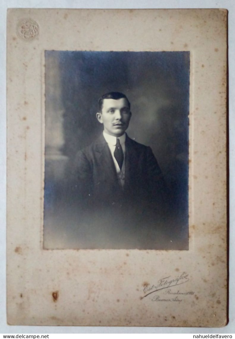 Photographie - Portrait D'un Homme. - Personnes Anonymes