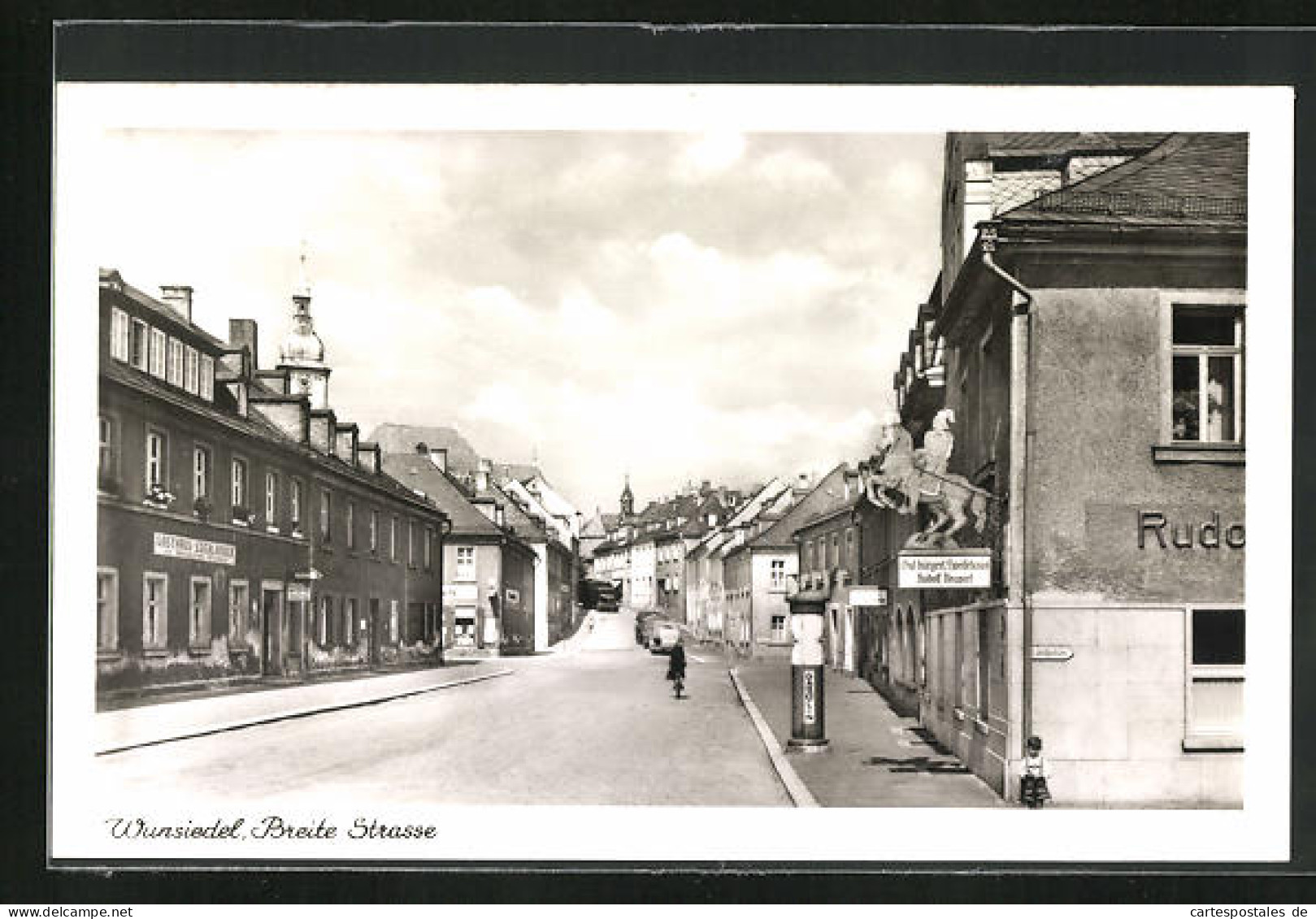 AK Wunsiedel, Blick In Die Breite Strasse Mit Gasthaus Egerländer  - Wunsiedel