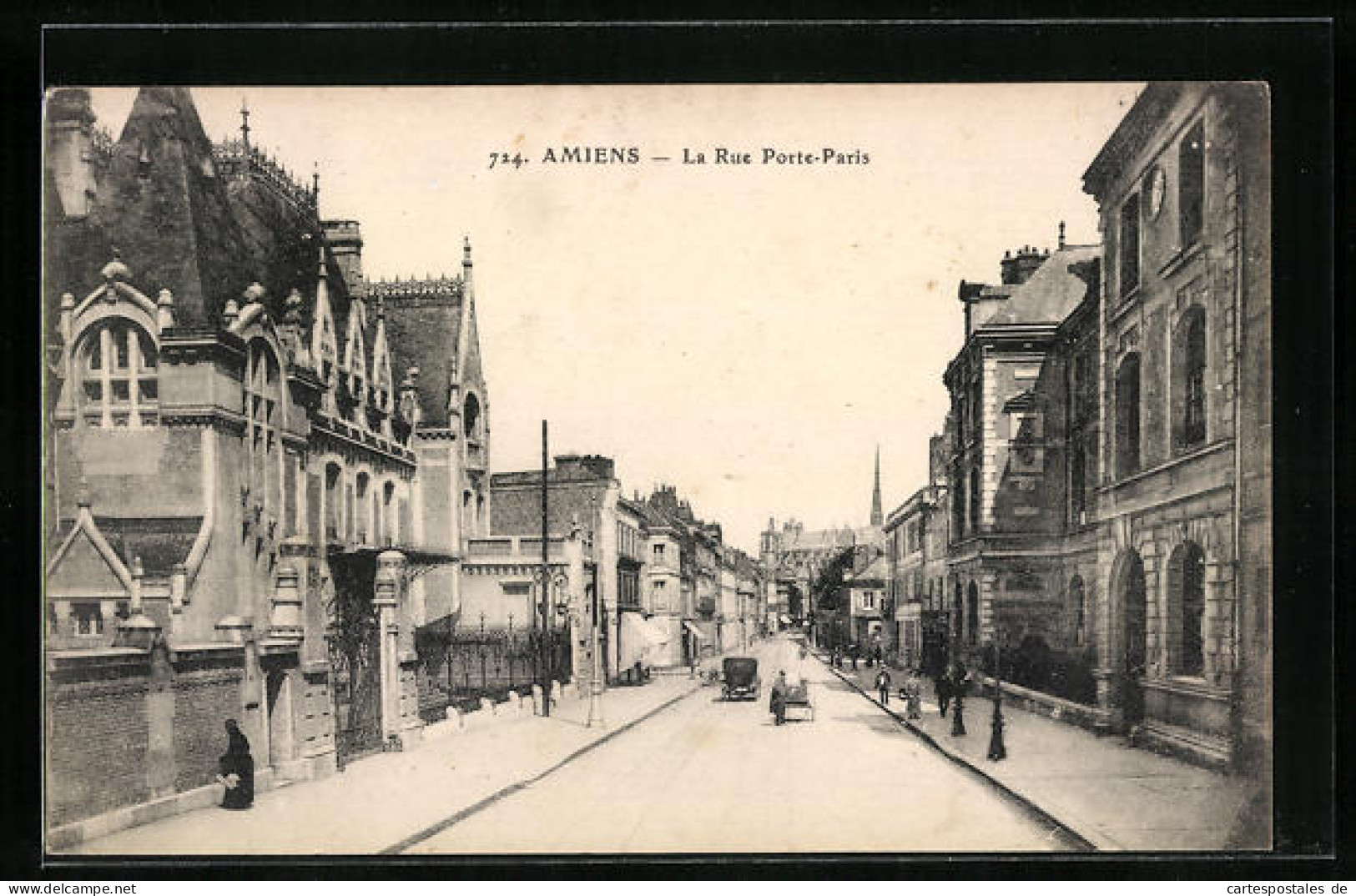 CPA Amiens, La Rue Porte Paris  - Amiens