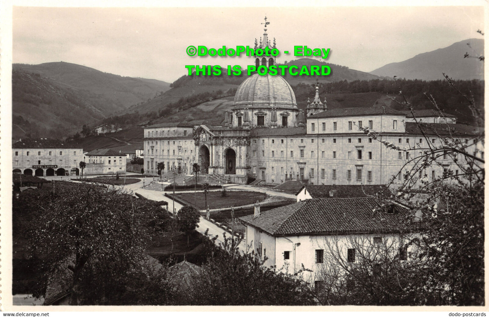 R346666 San Ignacio De Loyola. The Basilica. Foto Galarza. San Sebastian - World