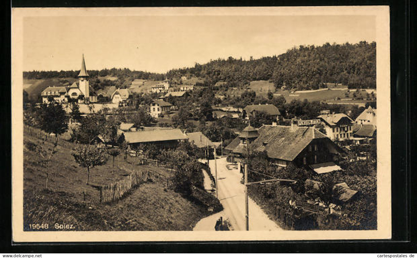 AK Spiez, Teilansicht Mit Hotel Krone U. Strassenpartie  - Spiez