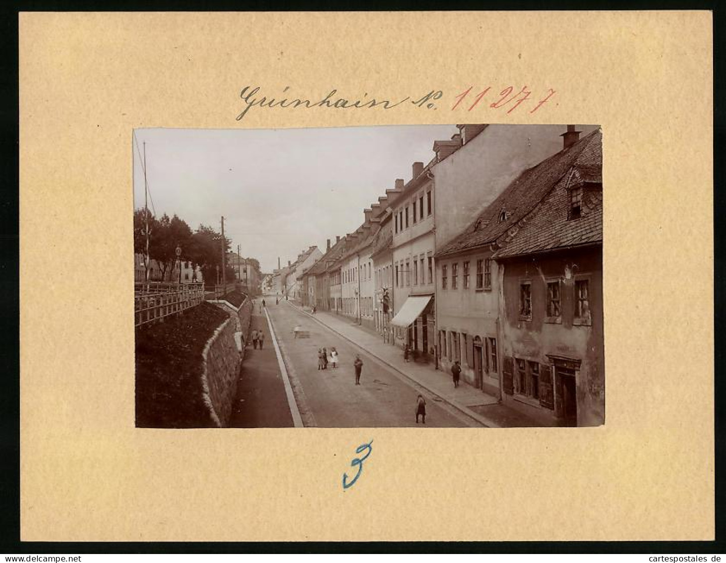 Fotografie Brück & Sohn Meissen, Ansicht Grünhain I. Erzg., Markt Mit Lampenputzer Und Wohnhäuser  - Orte