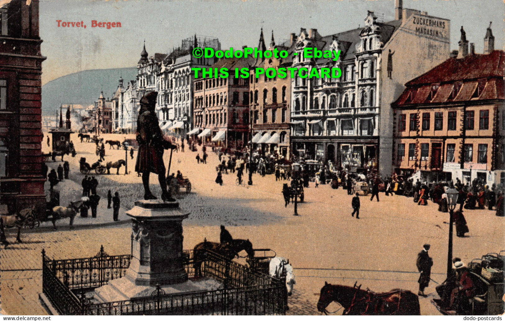 R347297 Bergen. Torvet. M. And Co. Postcard - World