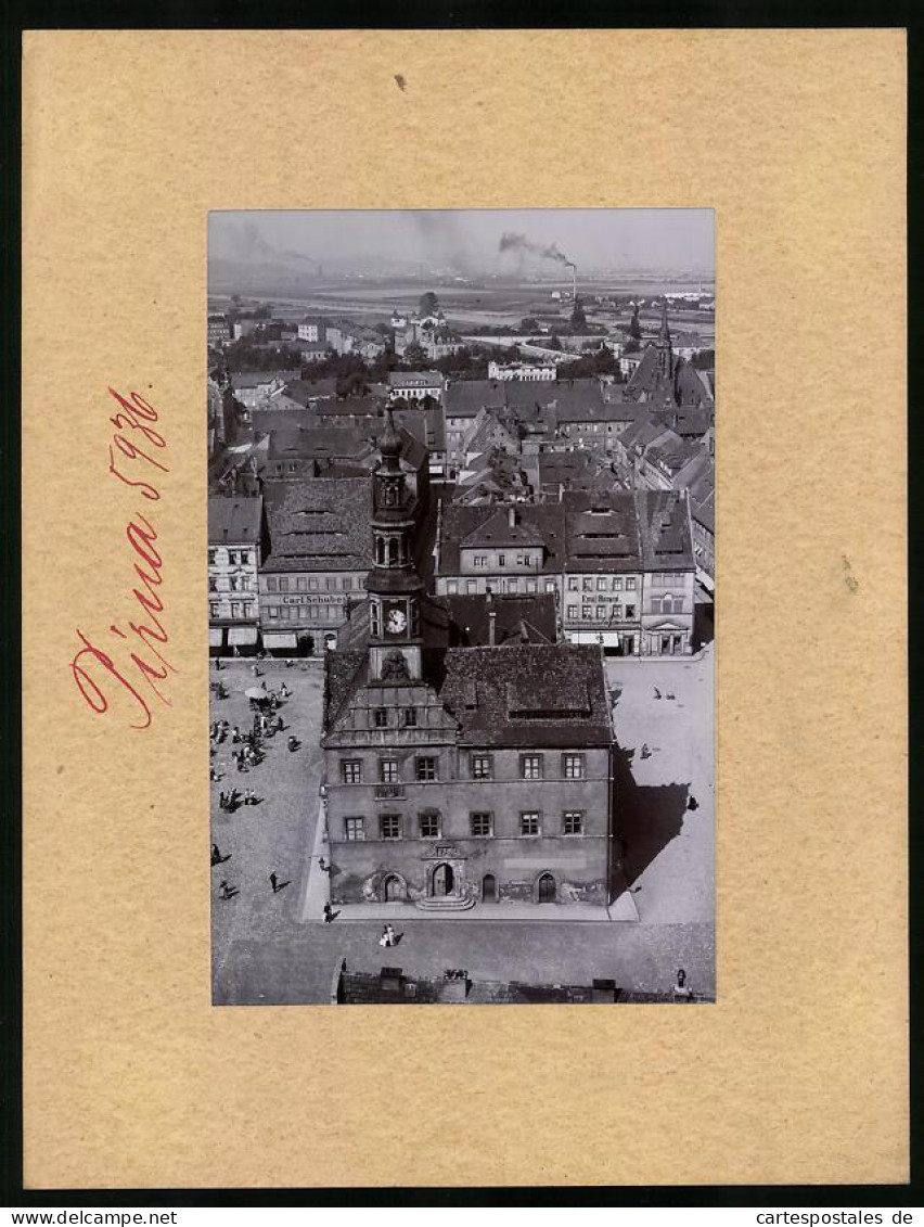 Fotografie Brück & Sohn Meissen, Ansicht Pirna A. Elbe, Marktplatz Mit Geschäften Carl Schubert, Emil Ramm Rathaus  - Places