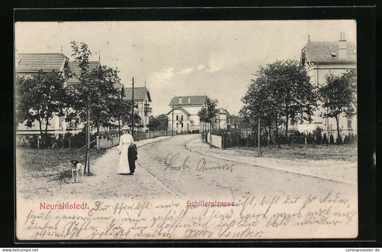 AK Neurahlstedt / Wandsbek, Spaziergängerin In Der Schillerstrasse  - Wandsbek