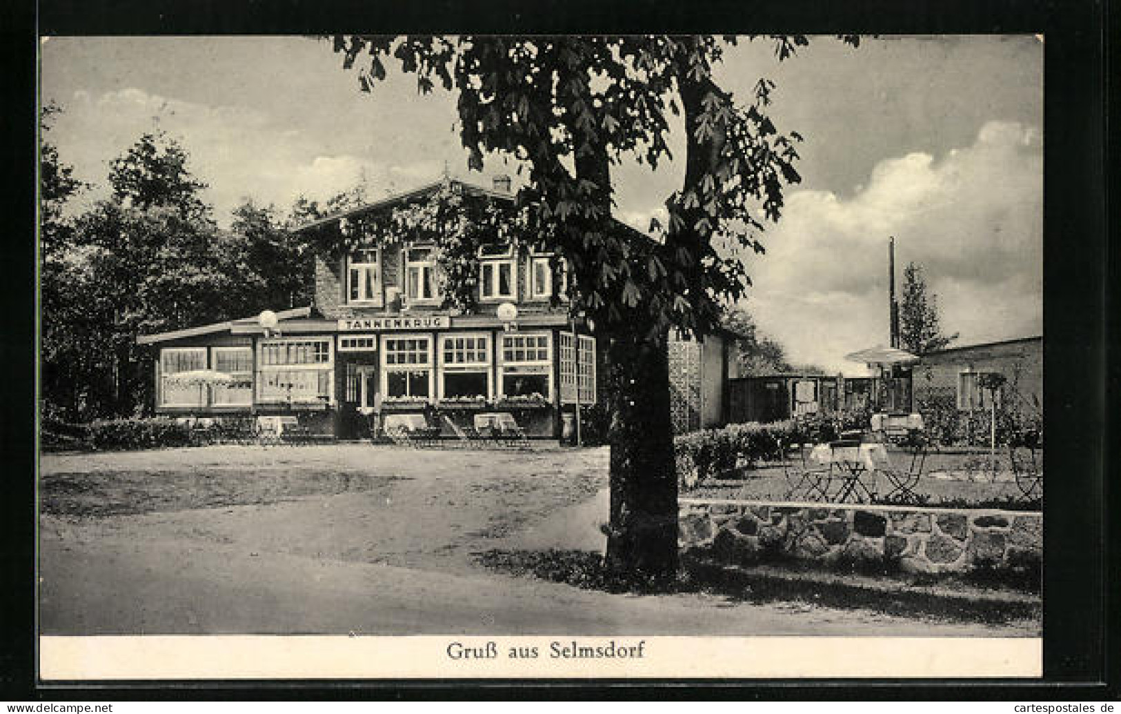 AK Selmsdorf, Gasthaus Tannenkrug Von Der Strasse Betrachtet  - Altri & Non Classificati