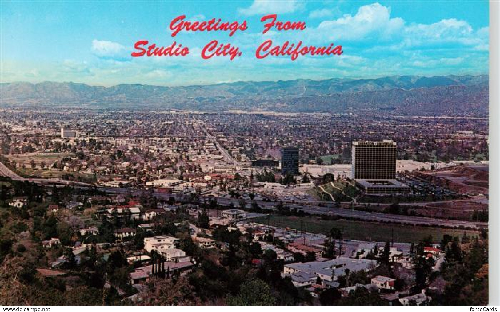 73956729 Studio_City_California_USA Universal City In The Foreground Universal S - Autres & Non Classés