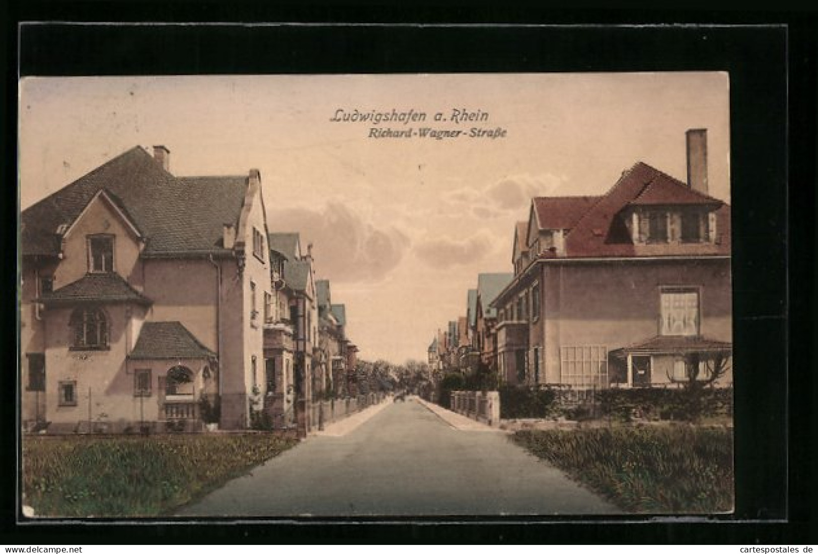 AK Ludwigshafen A. Rh., Blick In Die Richard-Wagner-Strasse  - Ludwigshafen