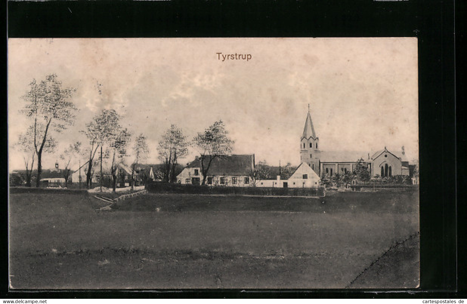 AK Tyrstrup, Ortspartie Mit Kirche  - Danemark