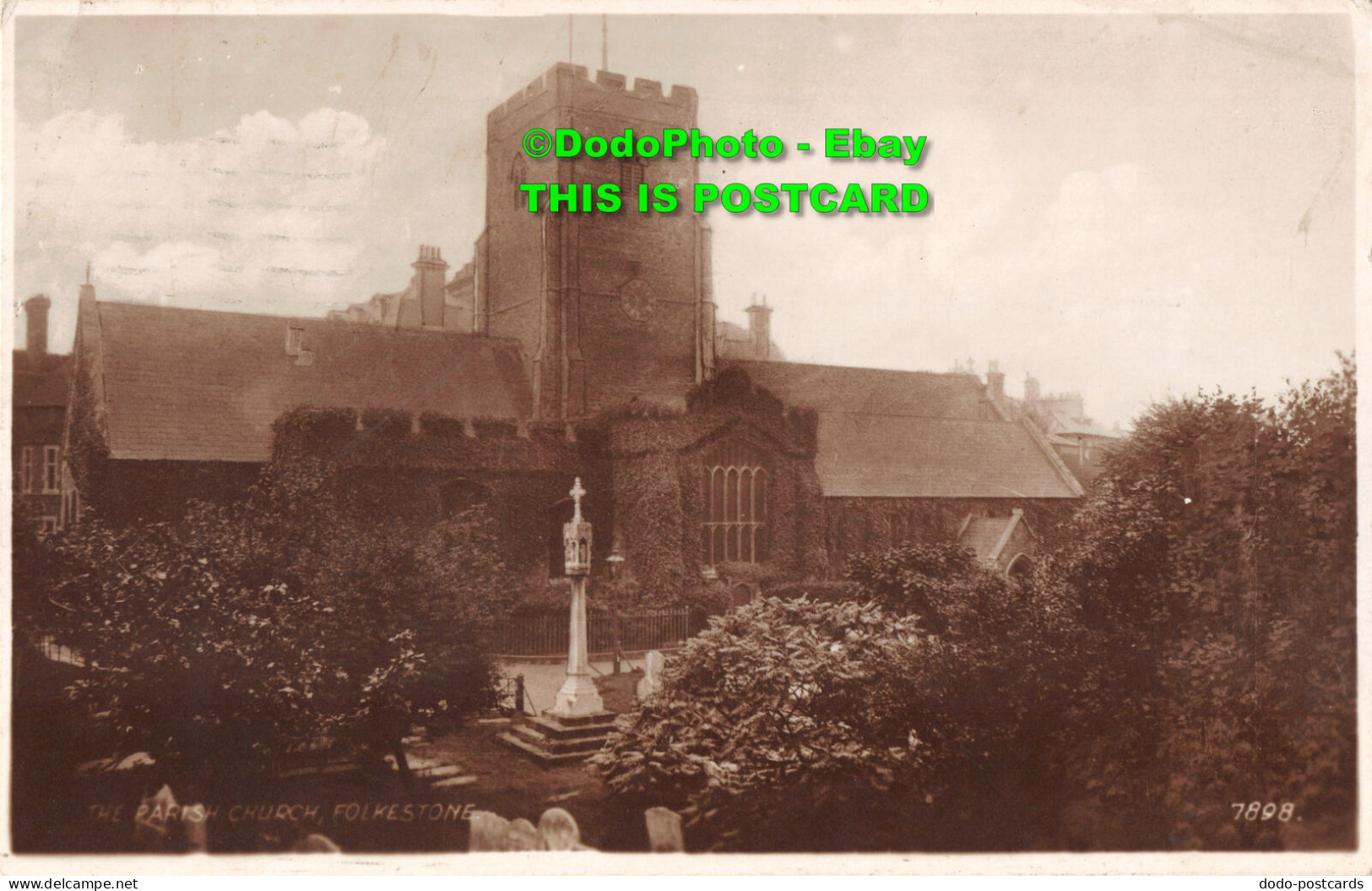 R347136 Folkestone. The Parish Church. RP. 1927 - World