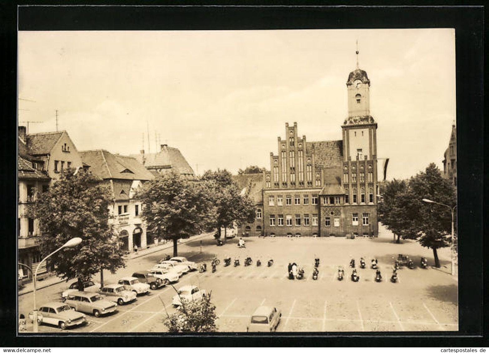 AK Wittstock /Dosse, Ernst-Thälmann-Platz  - Wittstock