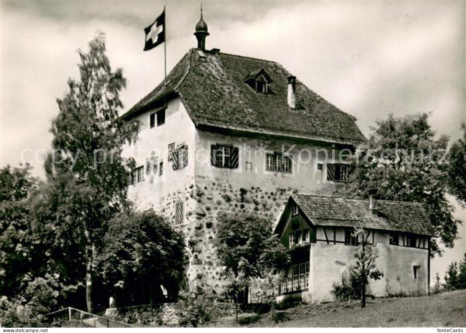 13710379 Gossau SG Schloss Oberberg Schweizer Flagge Gossau SG - Sonstige & Ohne Zuordnung