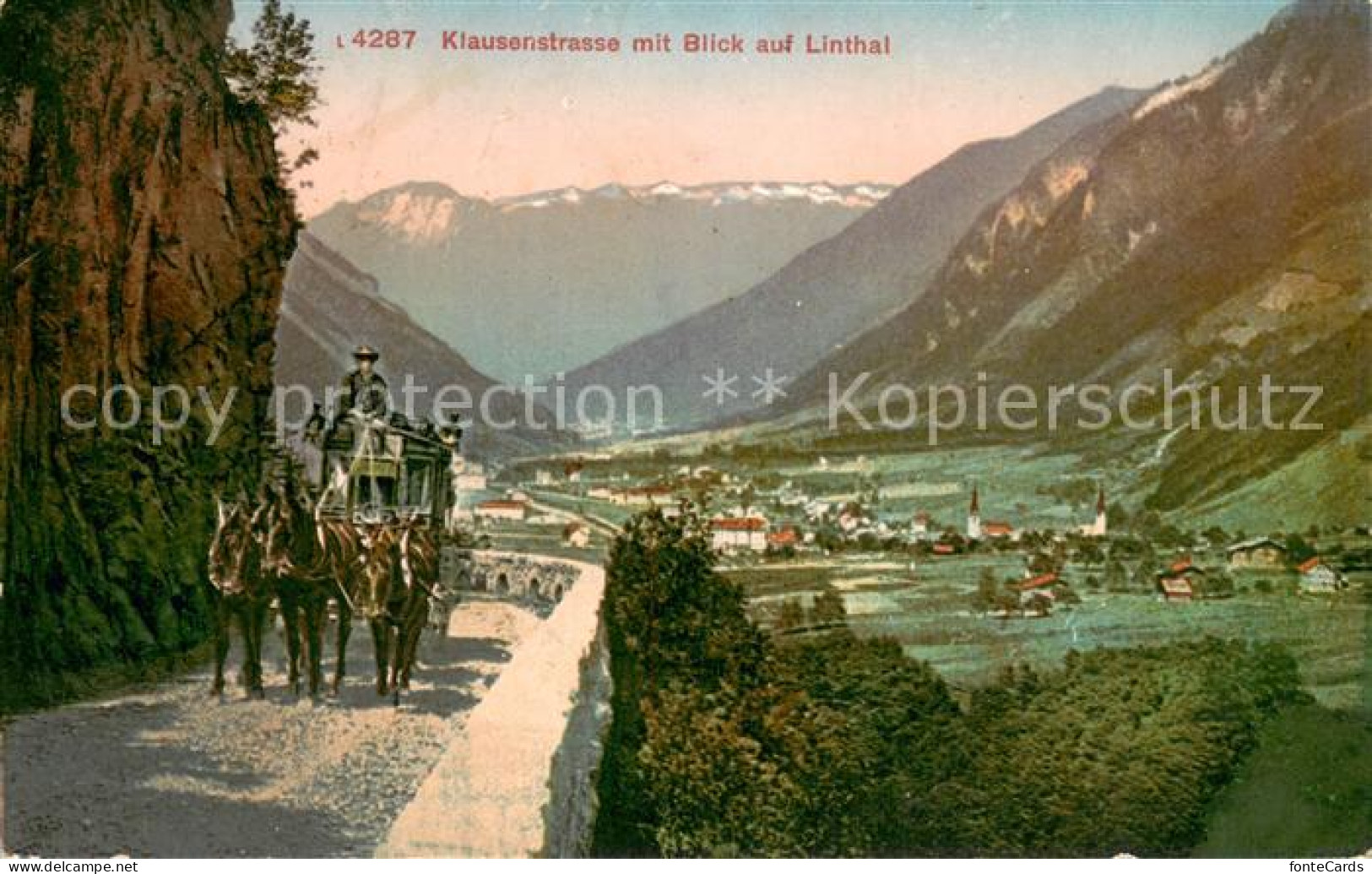 13709109 Linthal  GL Klausenstrasse Mit Blick Ins Tal Postkutsche  - Altri & Non Classificati