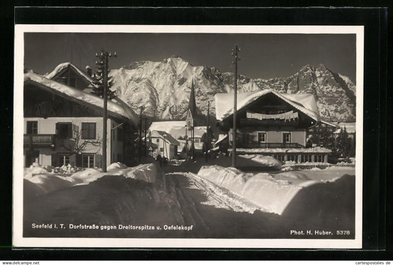 AK Seefeld I. T., Dorfstrasse Gegen Dreitorspitze Und Oefelekopf Im Schnee  - Andere & Zonder Classificatie