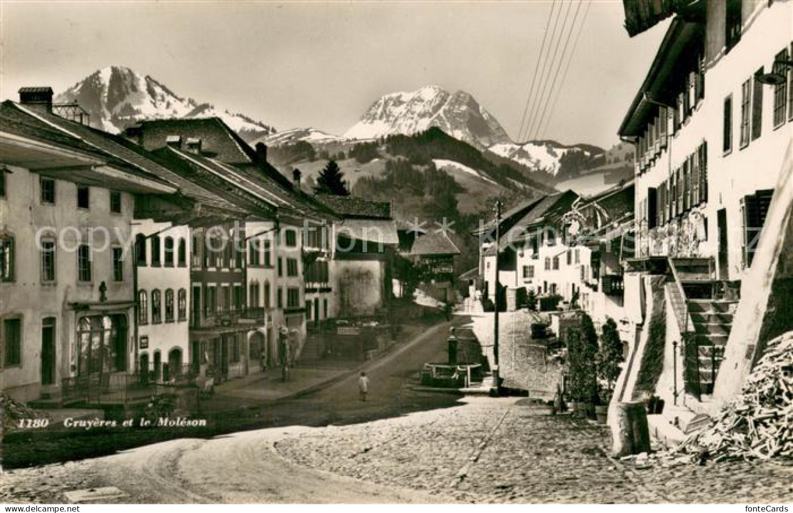 13701797 Gruyeres FR Vue D Ensemble Et Le Moleson Gruyeres FR - Autres & Non Classés