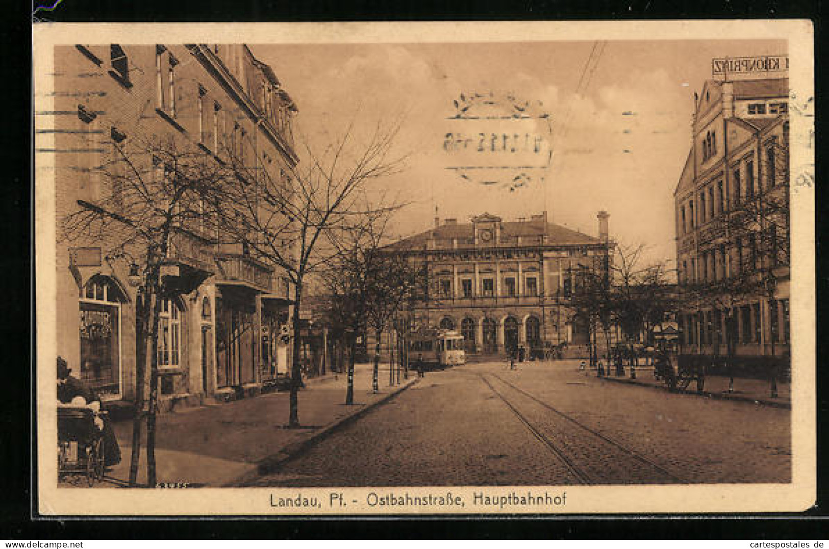 AK Landau, Ostbahnstrasse Und Hauptbahnhof Mit Strassenbahn  - Strassenbahnen