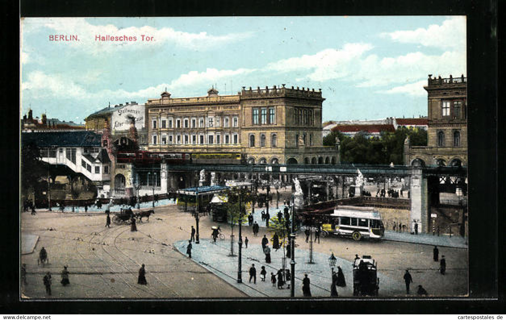 AK Berlin, Spaziergänger Vor Dem Halleschen Tor Mit Strassenbahn  - Tramways