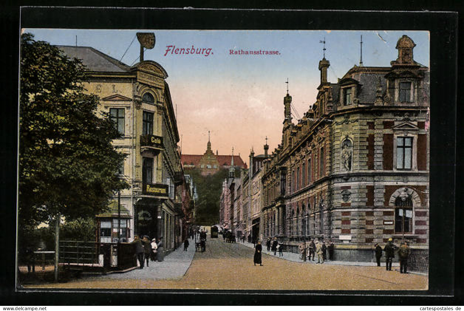 AK Flensburg, Rathausstrasse Mit Cafe Und Strassenbahn  - Tram