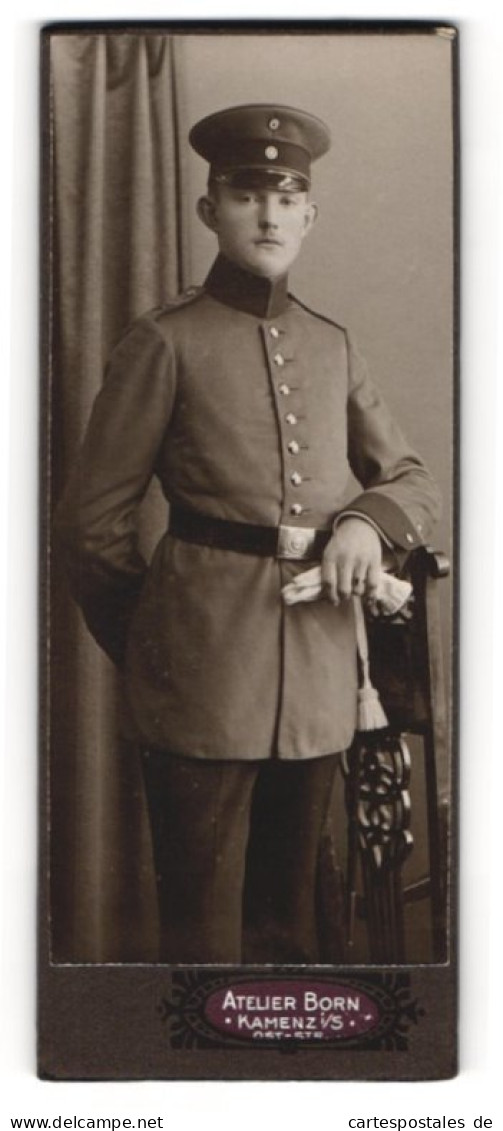 Fotografie Atelier Born, Kamenz I. S., Ost-Strasse, Junger Soldat In Uniform Mit Portepee Und Bajonett  - Anonieme Personen