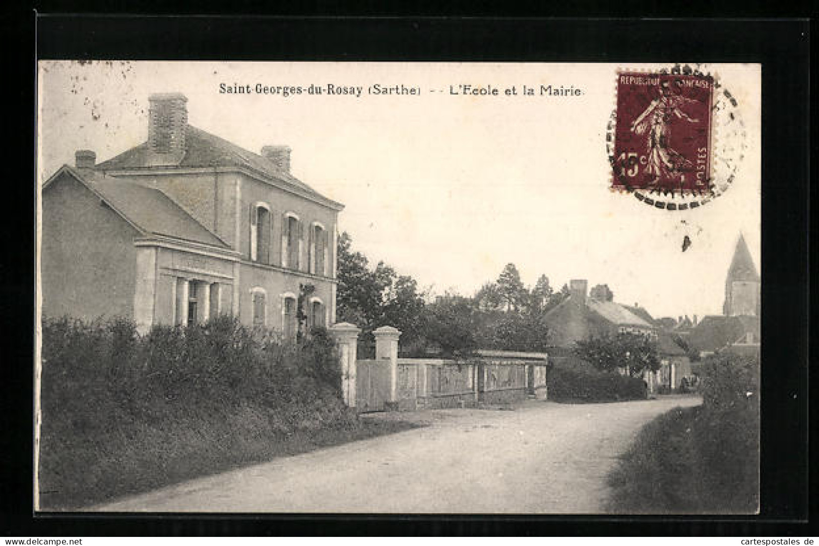 CPA Saint-Georges-du-Rosay, L`Ecole Et La Marie  - Autres & Non Classés
