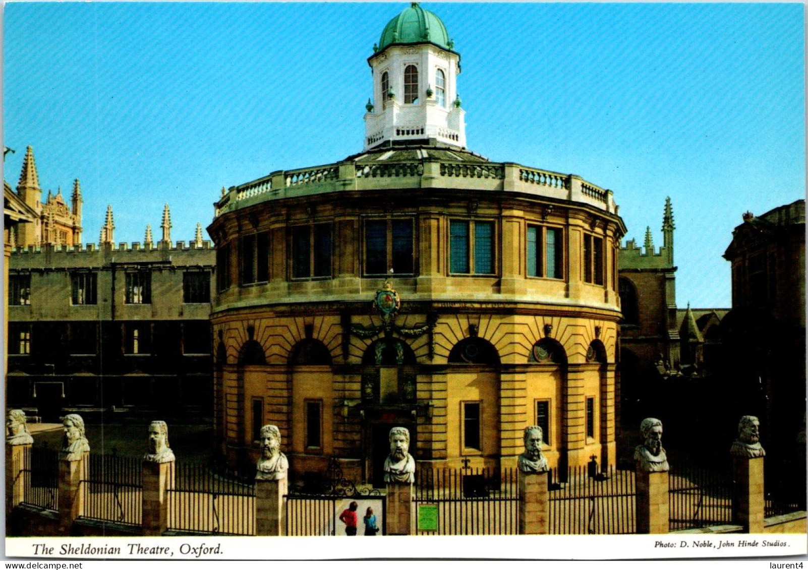 14-5-2024 (5 Z 10) UK - City Of Oxford (with Theatre) 2 Postcards - Oxford