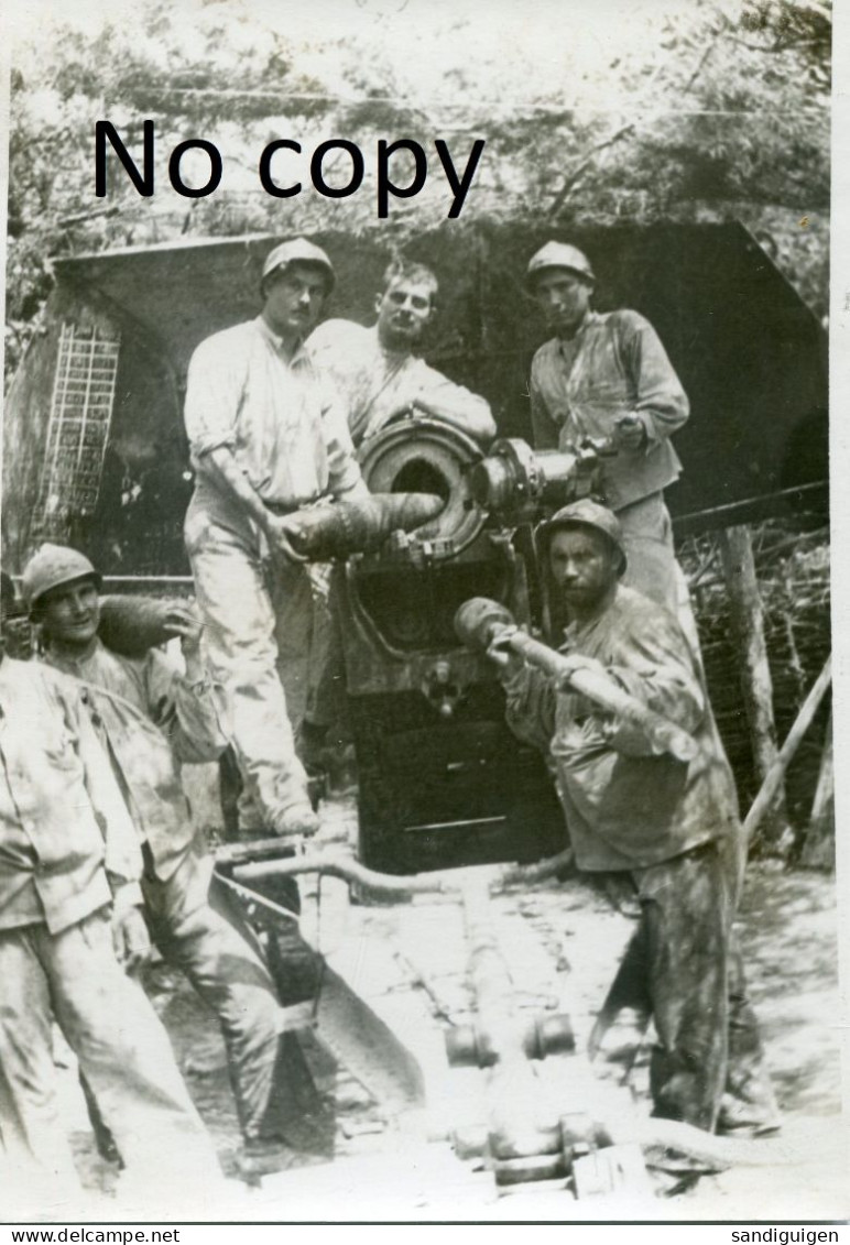 PHOTO FRANCAISE 84e RAL - ARTILLEURS EN ACTION AU BOIS TILLOT PRES DE VERDUN MEUSE - GUERRE 1914 1918 - Guerra, Militari