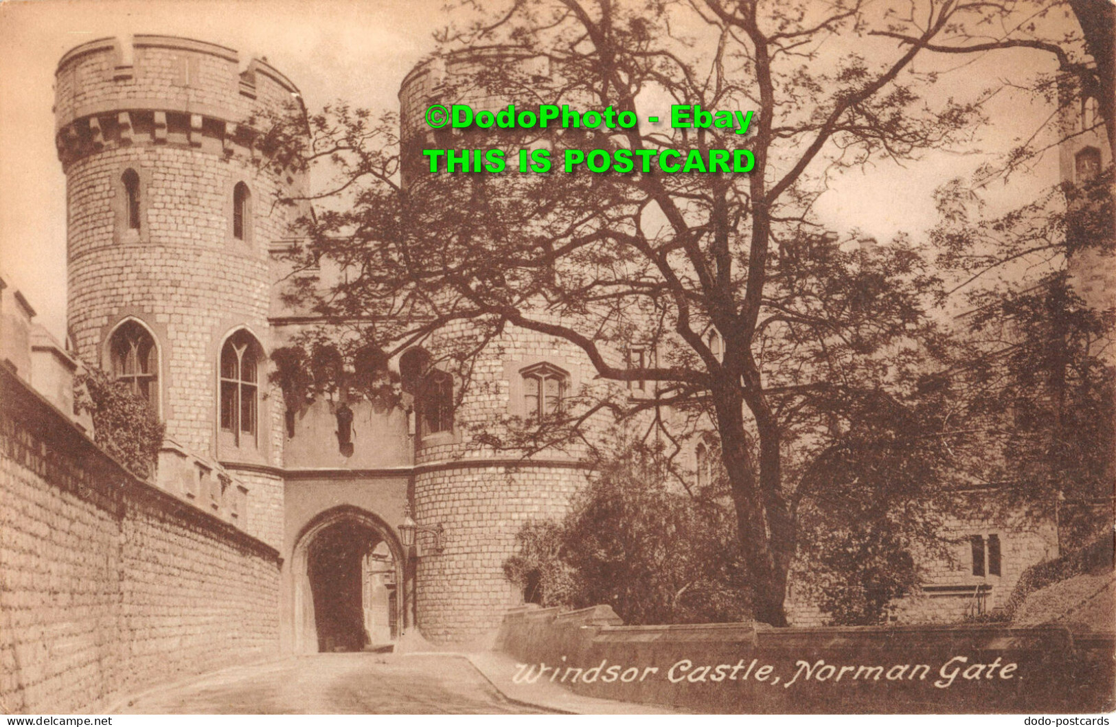 R354586 Windsor Castle Norman Gate. F. Frith And Co. No. 35427 - Monde