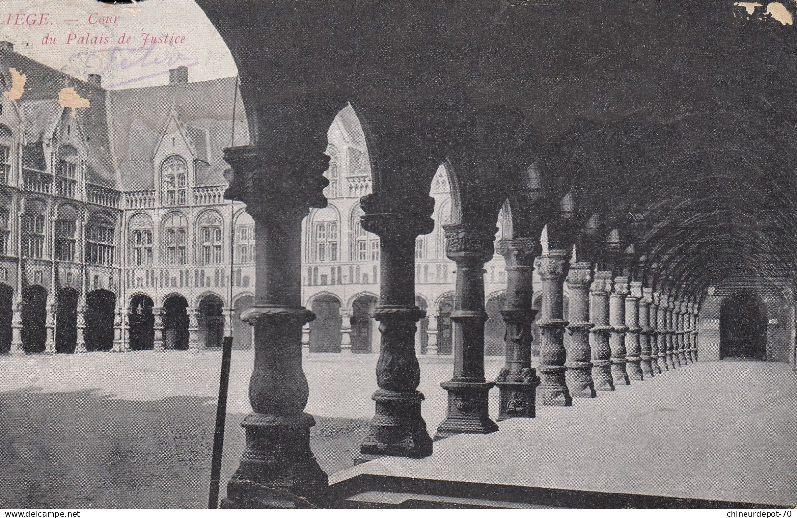 LIEGE  LA COUR DU  PALAIS DE JUSTICE - Liege