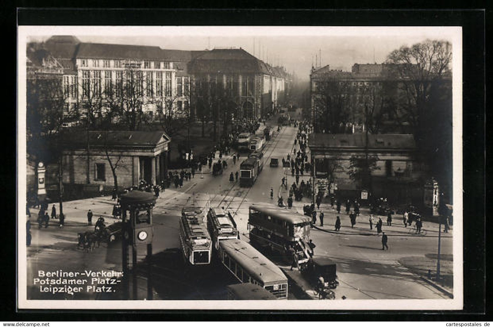 AK Berlin, Potsdamer Platz Und Leipziger Platz Mit Strassenbahnen  - Dierentuin