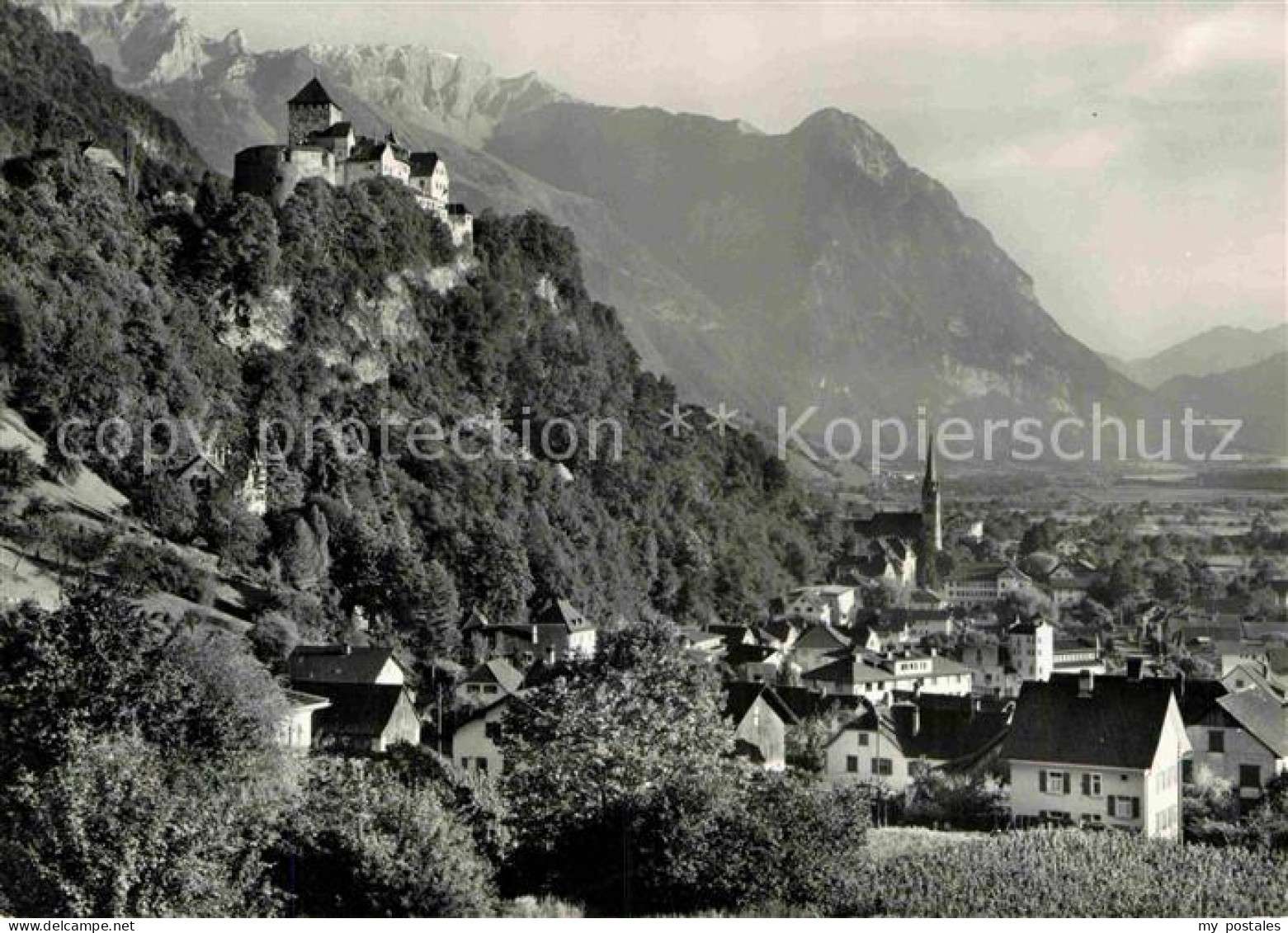 72800986 Vaduz Mit Schloss Rappenstein Und Falknis Vaduz - Liechtenstein