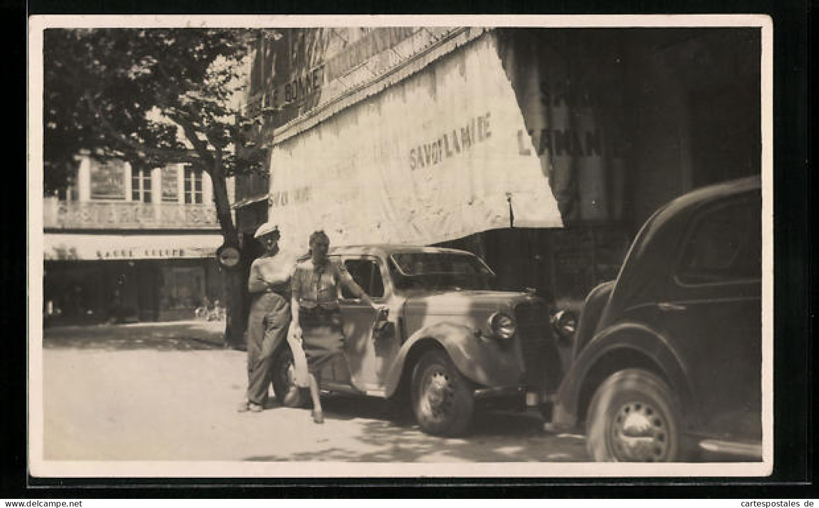 AK Auto Opel Mit Besitzerpaar Auf Einer Strasse, 1937  - Passenger Cars