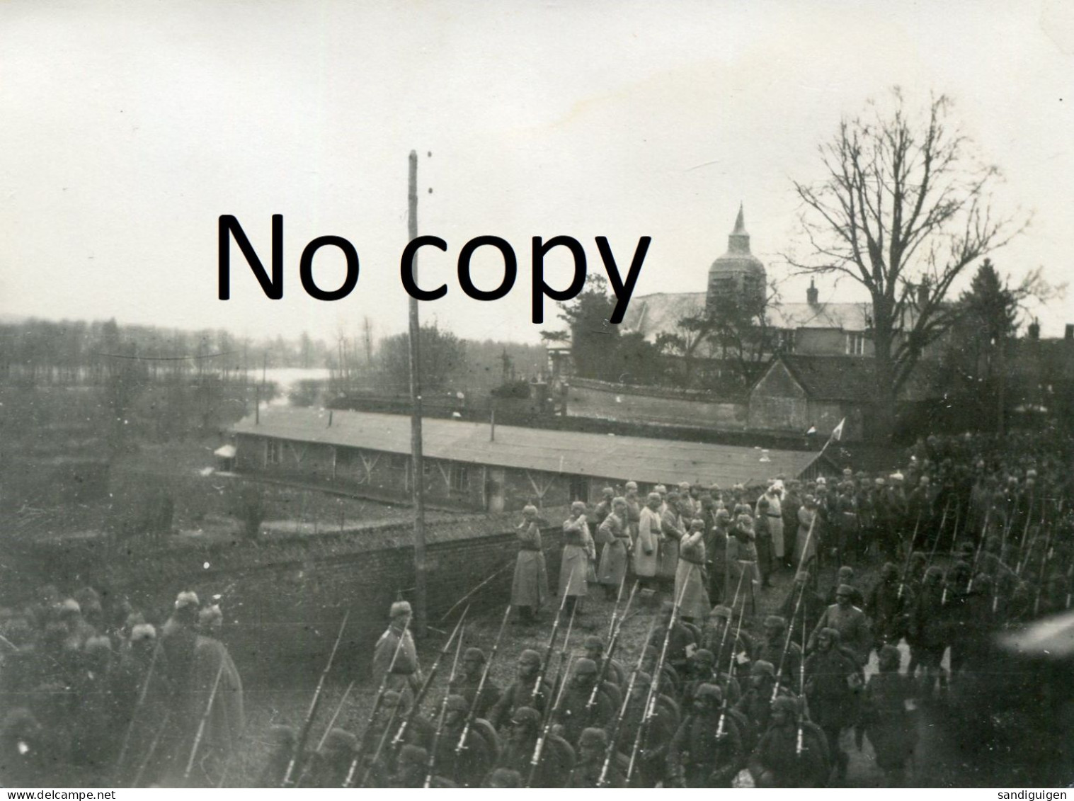 PHOTO ALLEMANDE - UNE REVUE D'OFFICIERS A BIACHES PRES DE PERONNE SOMME - GUERRE 1914 1918 - War, Military