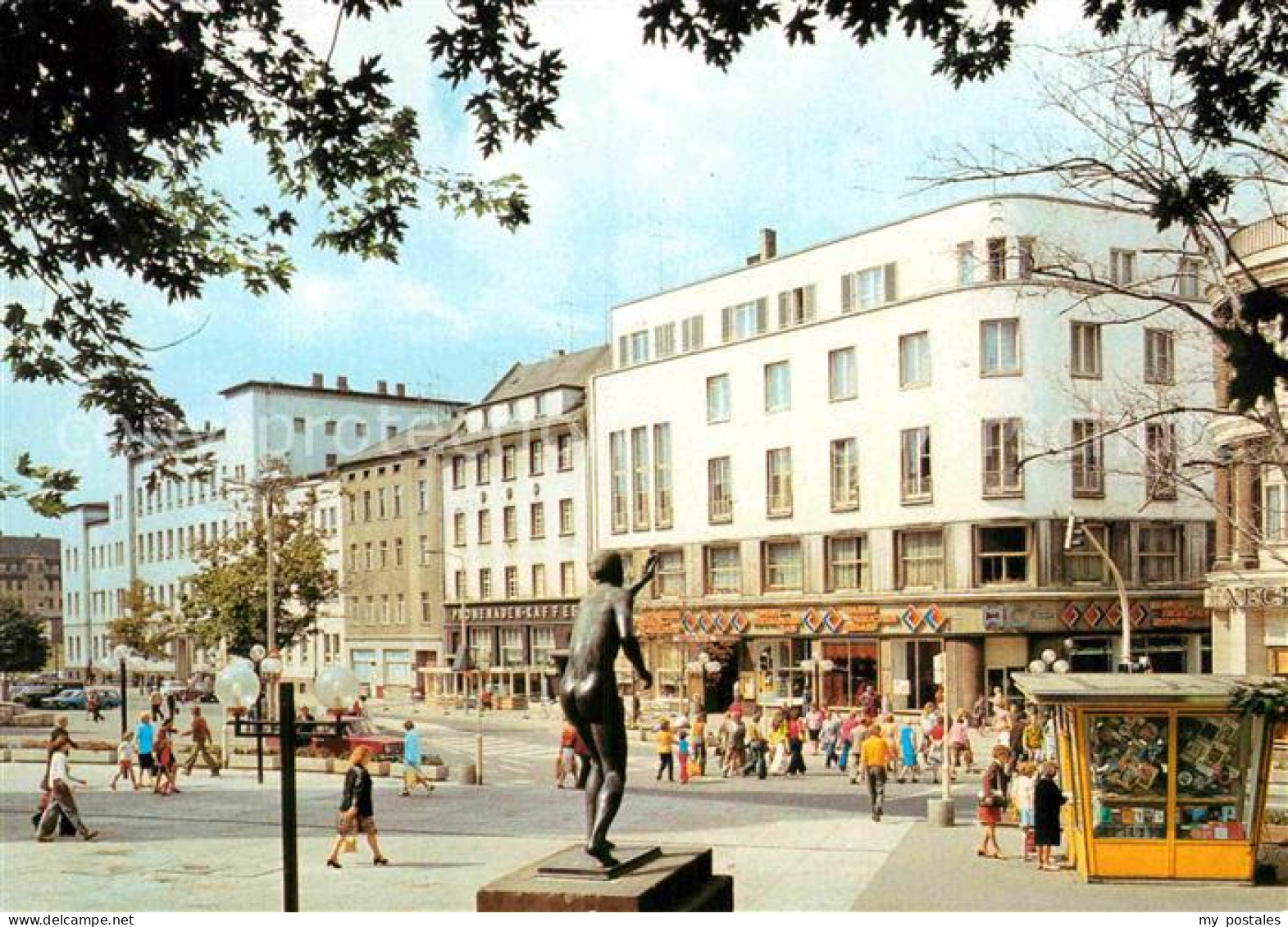 72798836 Halle Saale Hansering Haus Der Presse Denkmal Statue Kiosk Halle - Halle (Saale)