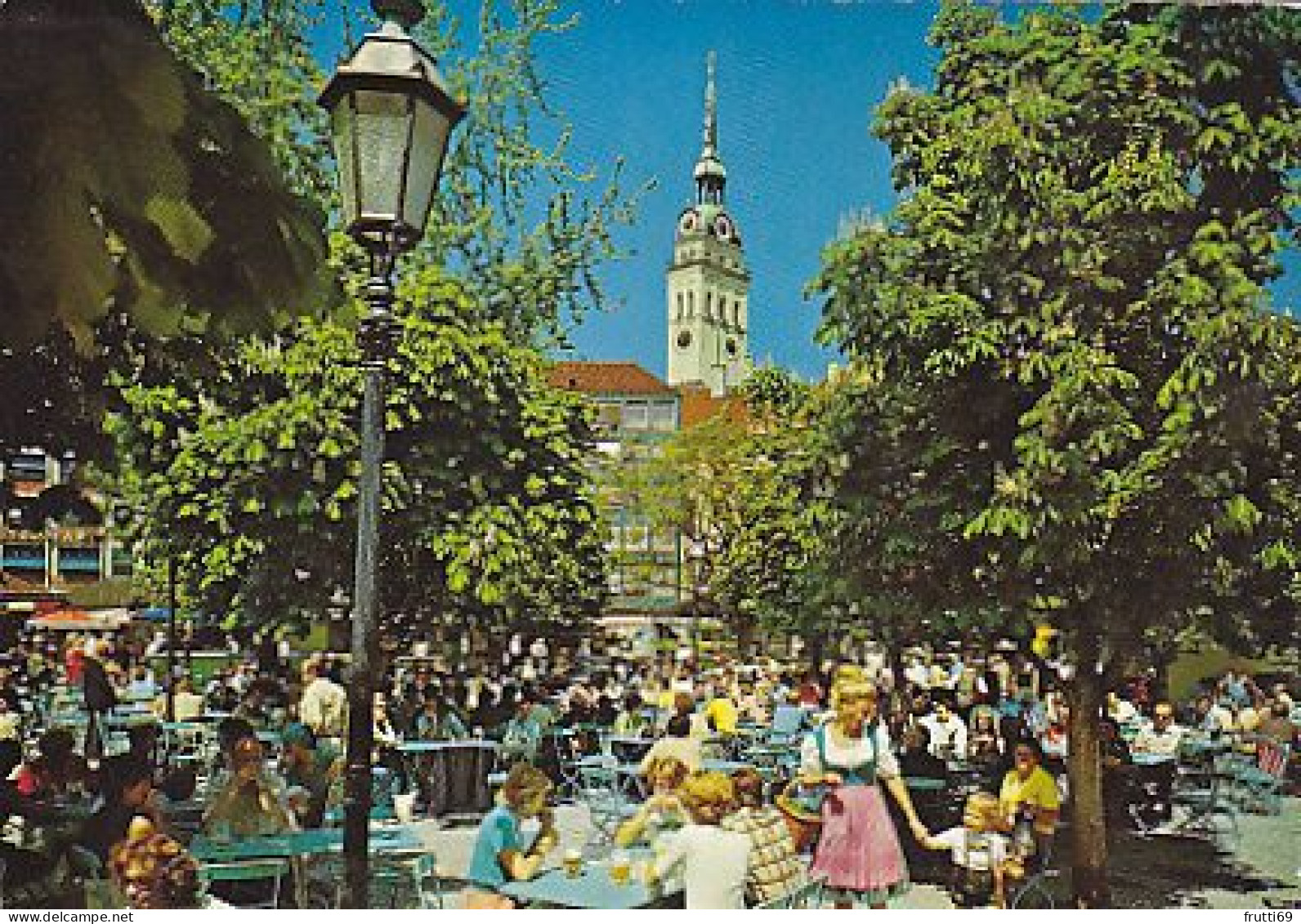 AK 211546 GERMANY - München - Im Biergarten Am Viktualienmarkt - Muenchen