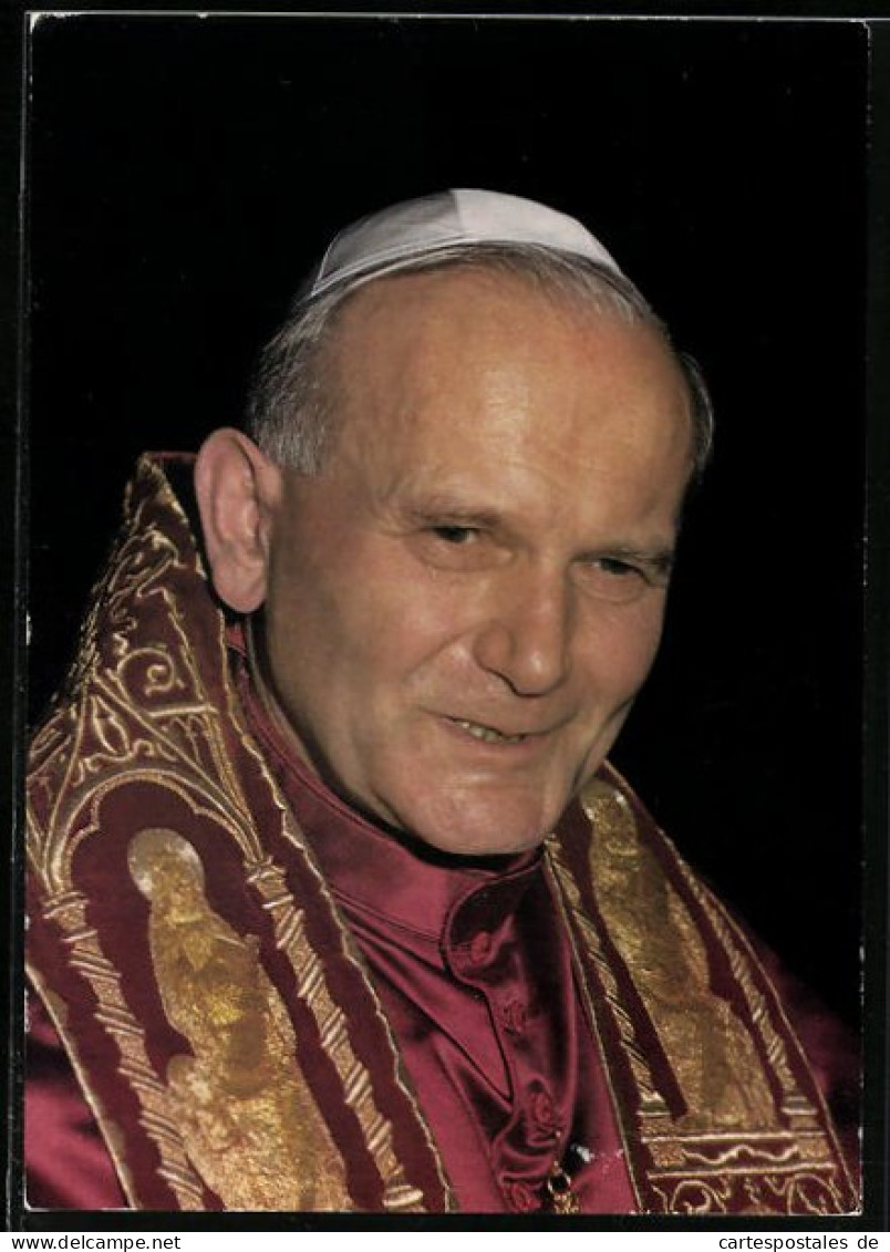 AK Papst Johannes Paul II. Lächelnd Im Portrait  - Papas