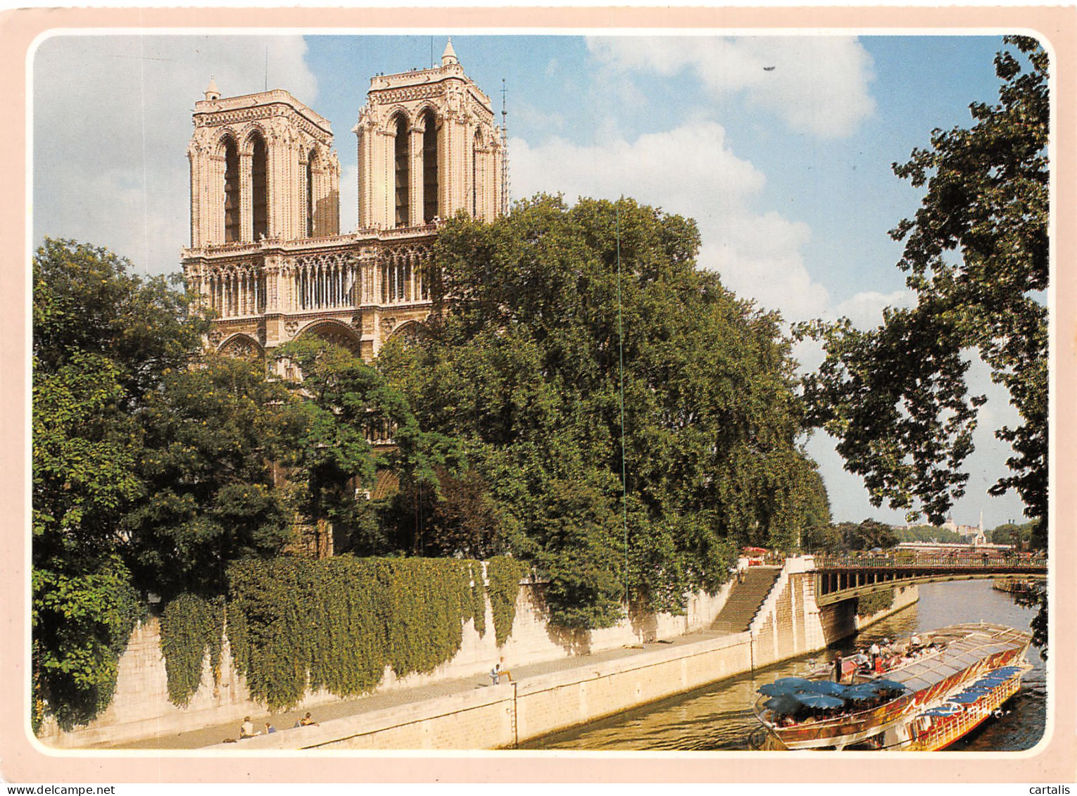 75-PARIS NOTRE DAME ET LES QUAIS-N°4177-A/0267 - Notre Dame De Paris
