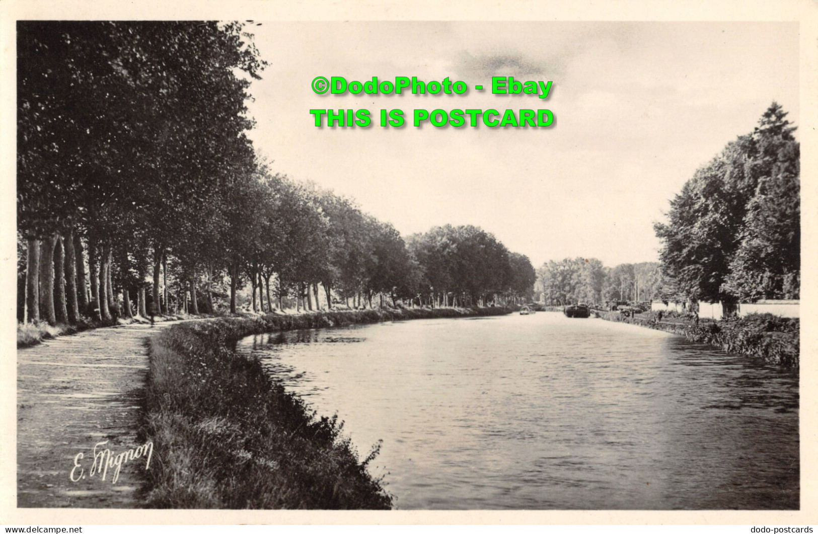 R355416 Nemours. S. Et M. Les Bords Du Canal. Le Tournant De La Joie. Photo Edit - World