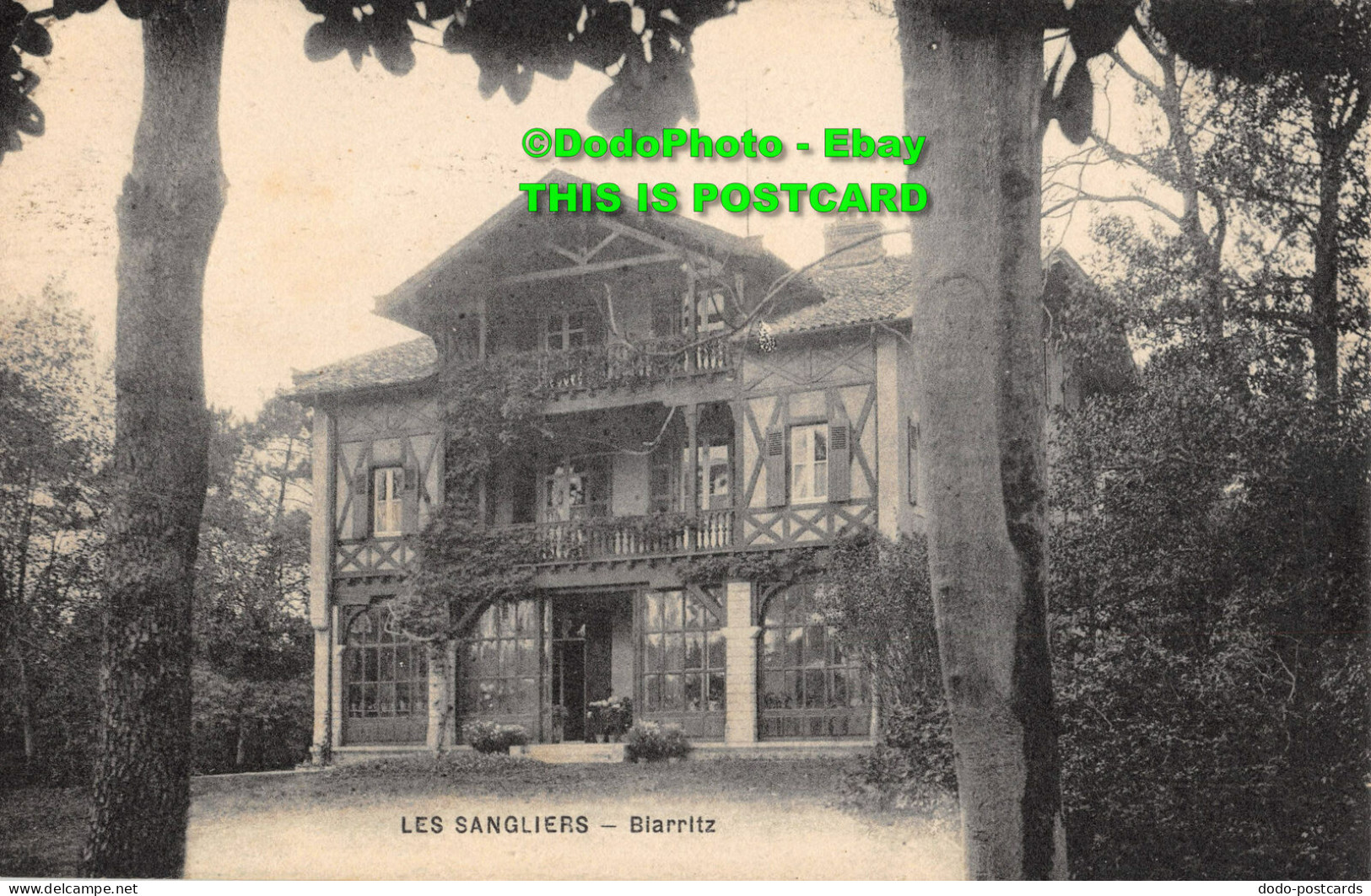 R355428 Les Sangliers. Biarritz. Postcard - World